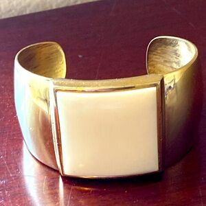 Vintage 70s AVON Shiny Gold Tone & Ivory Lucite Thick Cuff Bracelet